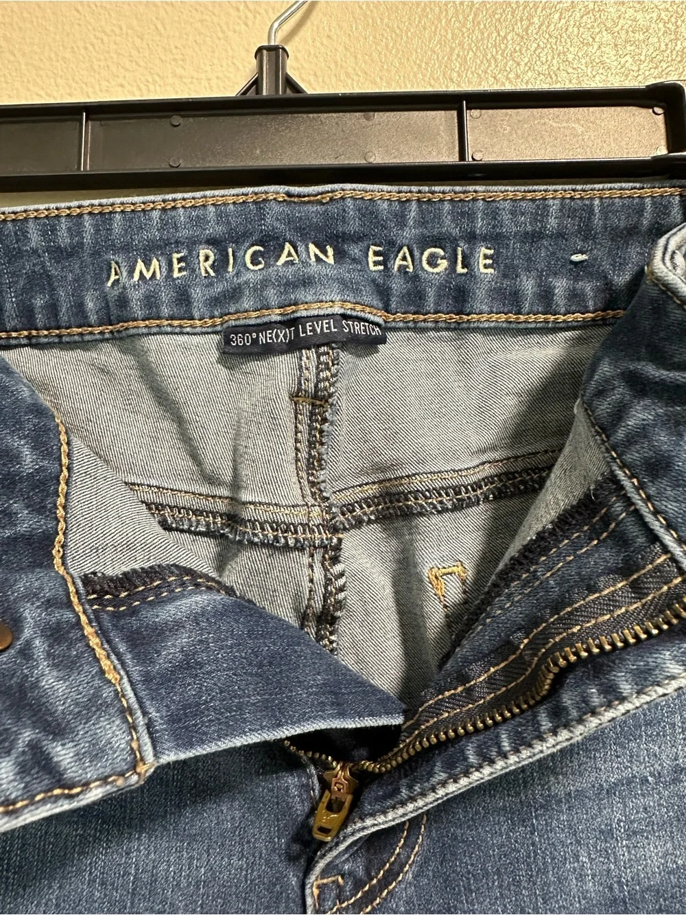 Women’s American Eagle Outfitters Medium Wash Stretch Jeggings